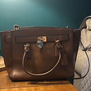 Elegant Brown Leather Michael Kors Handbag